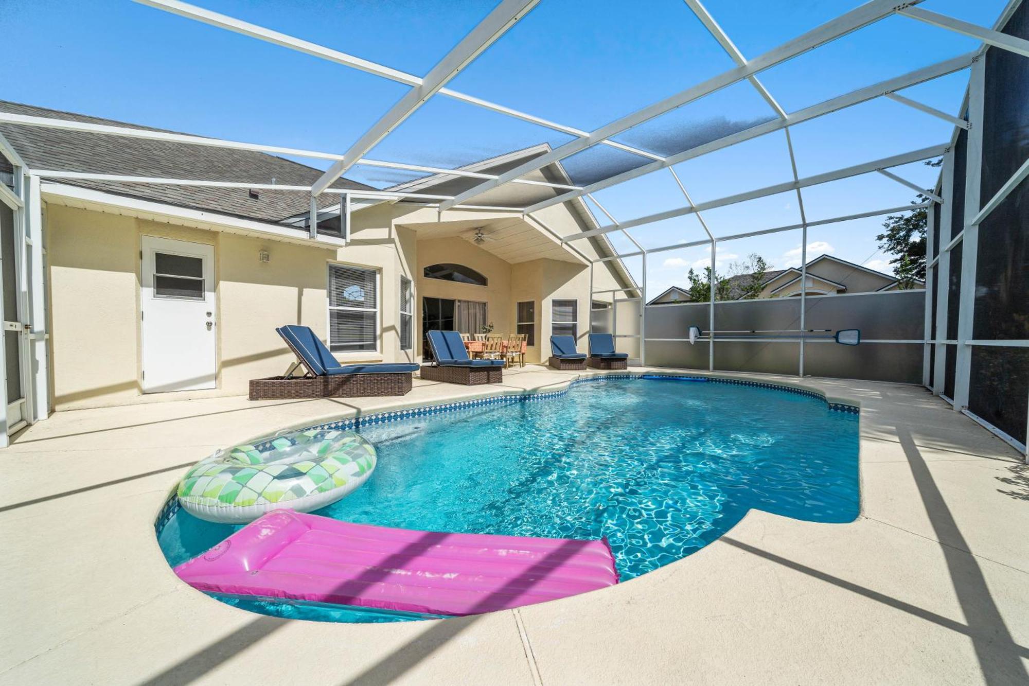Stunning 4-bedroom W/ Pool - Close To Parks And Gulf Courses! Villa *