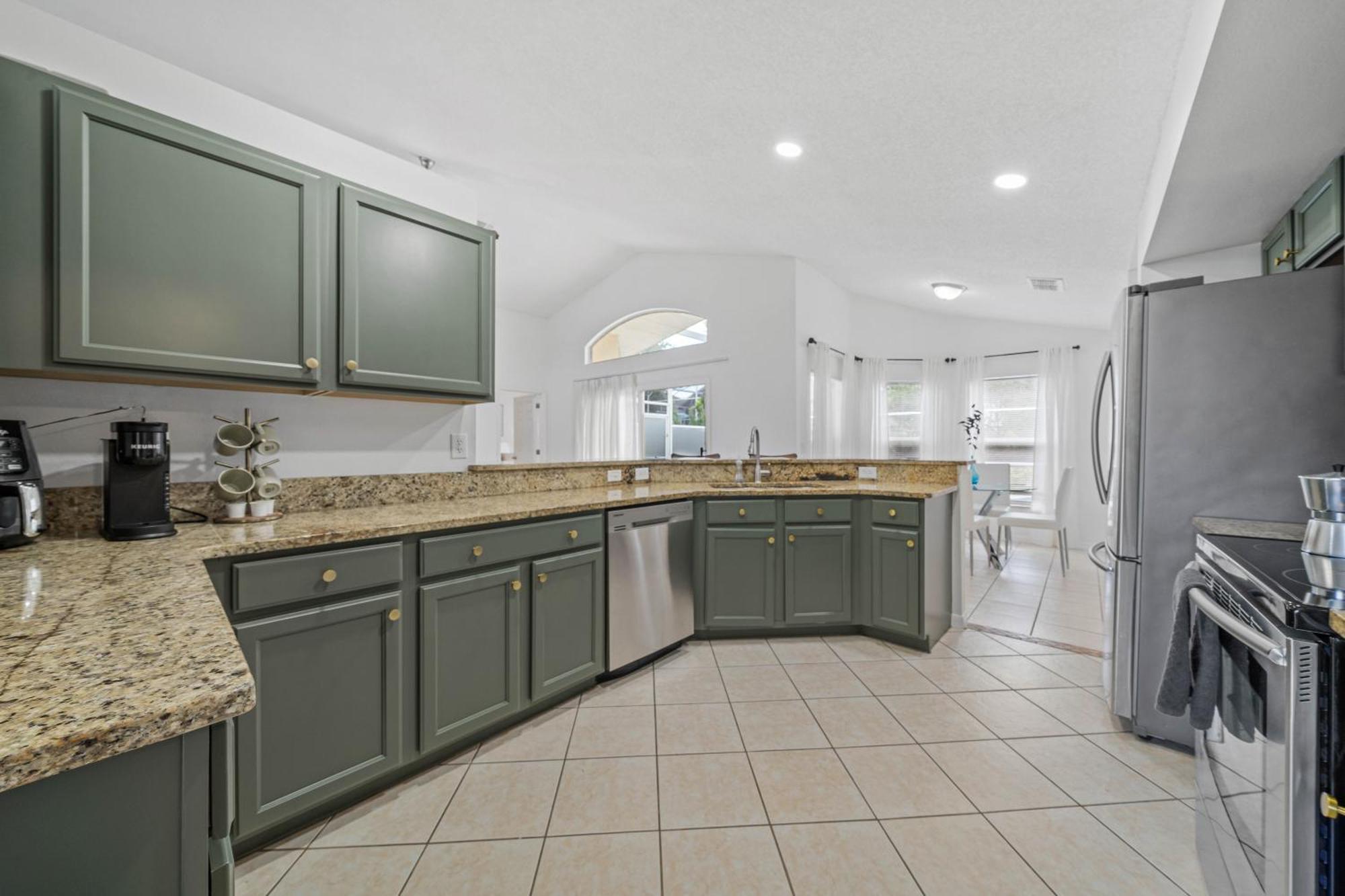 Stunning 4-bedroom W/ Pool - Close To Parks And Gulf Courses! *
