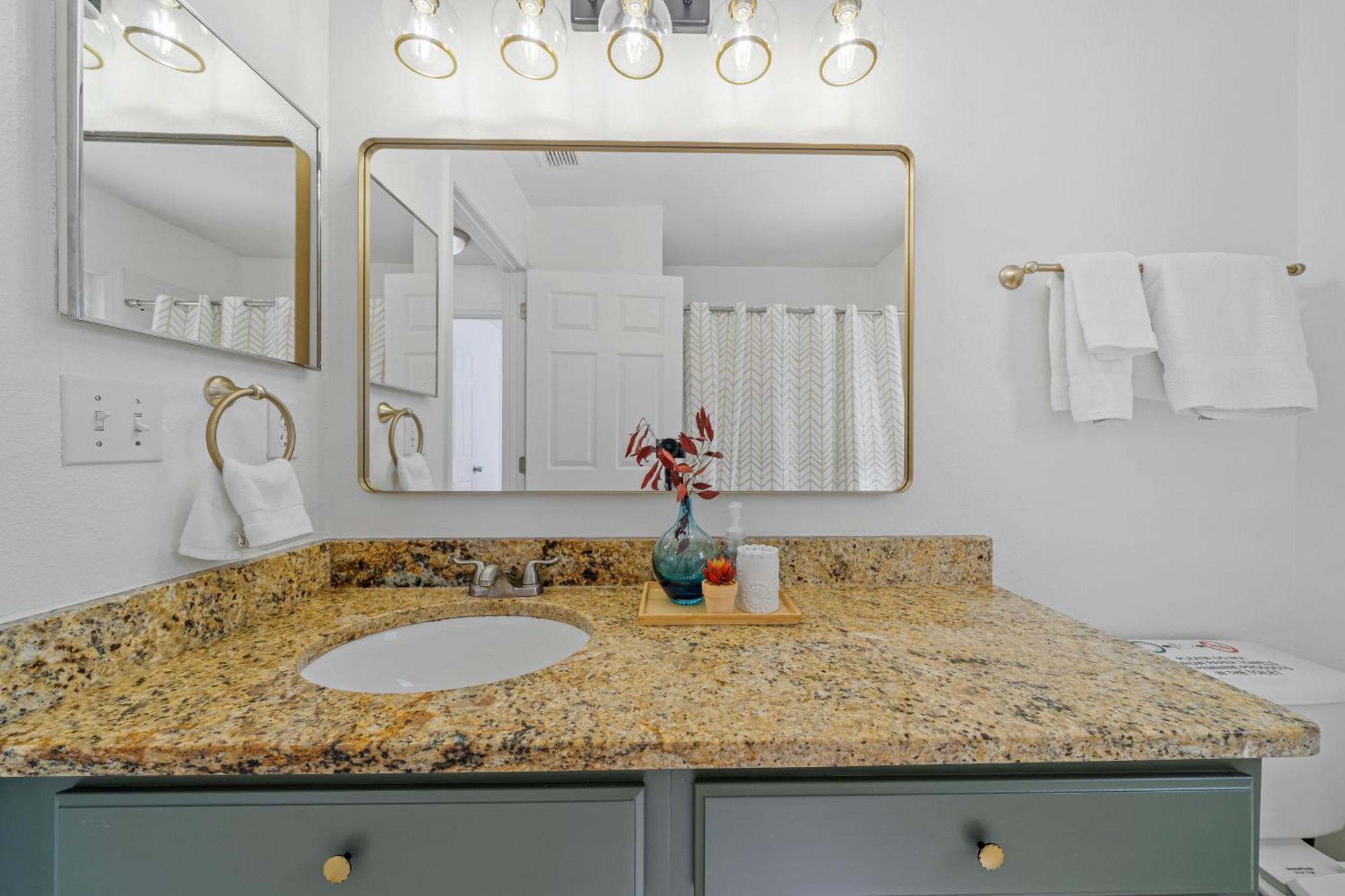 Stunning 4-bedroom W/ Pool - Close To Parks And Gulf Courses! Davenport
