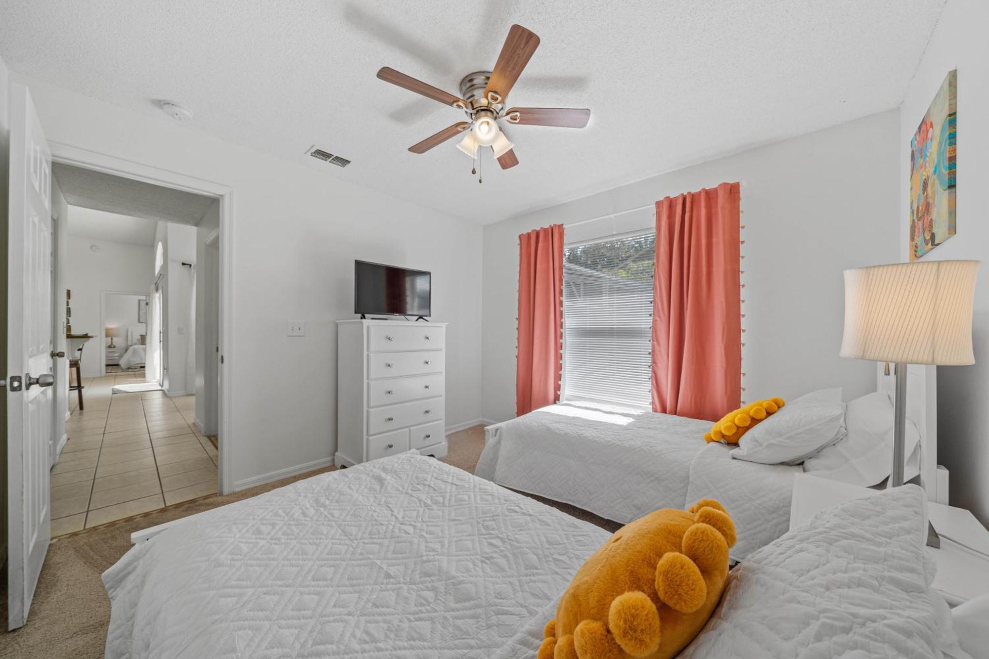 Stunning 4-bedroom W/ Pool - Close To Parks And Gulf Courses! * Davenport
