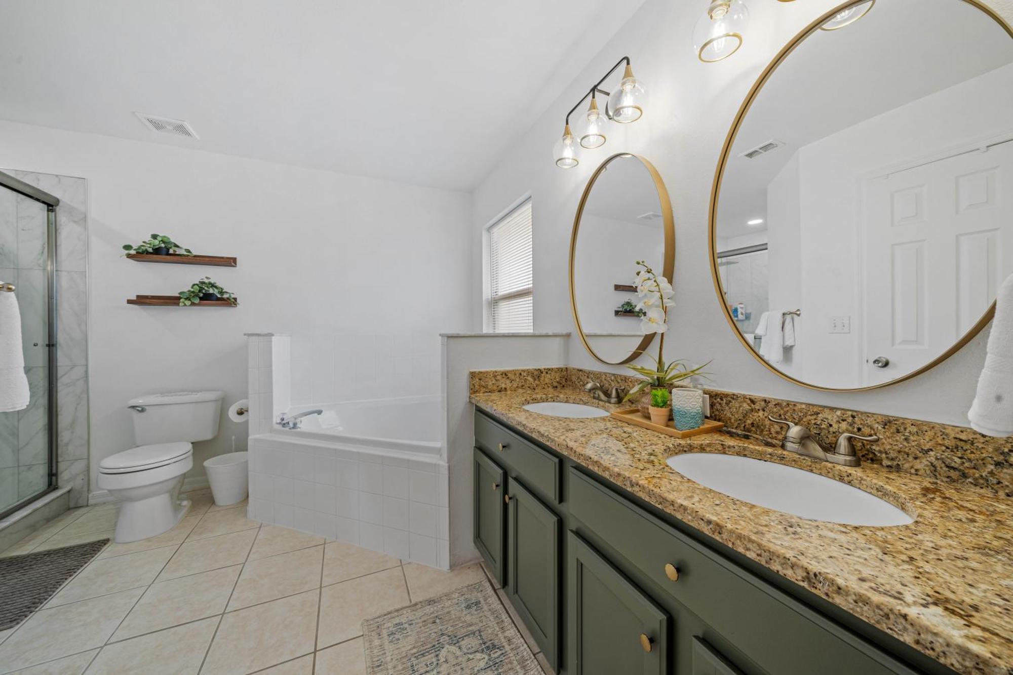 Villa Stunning 4-bedroom W/ Pool - Close To Parks And Gulf Courses! *