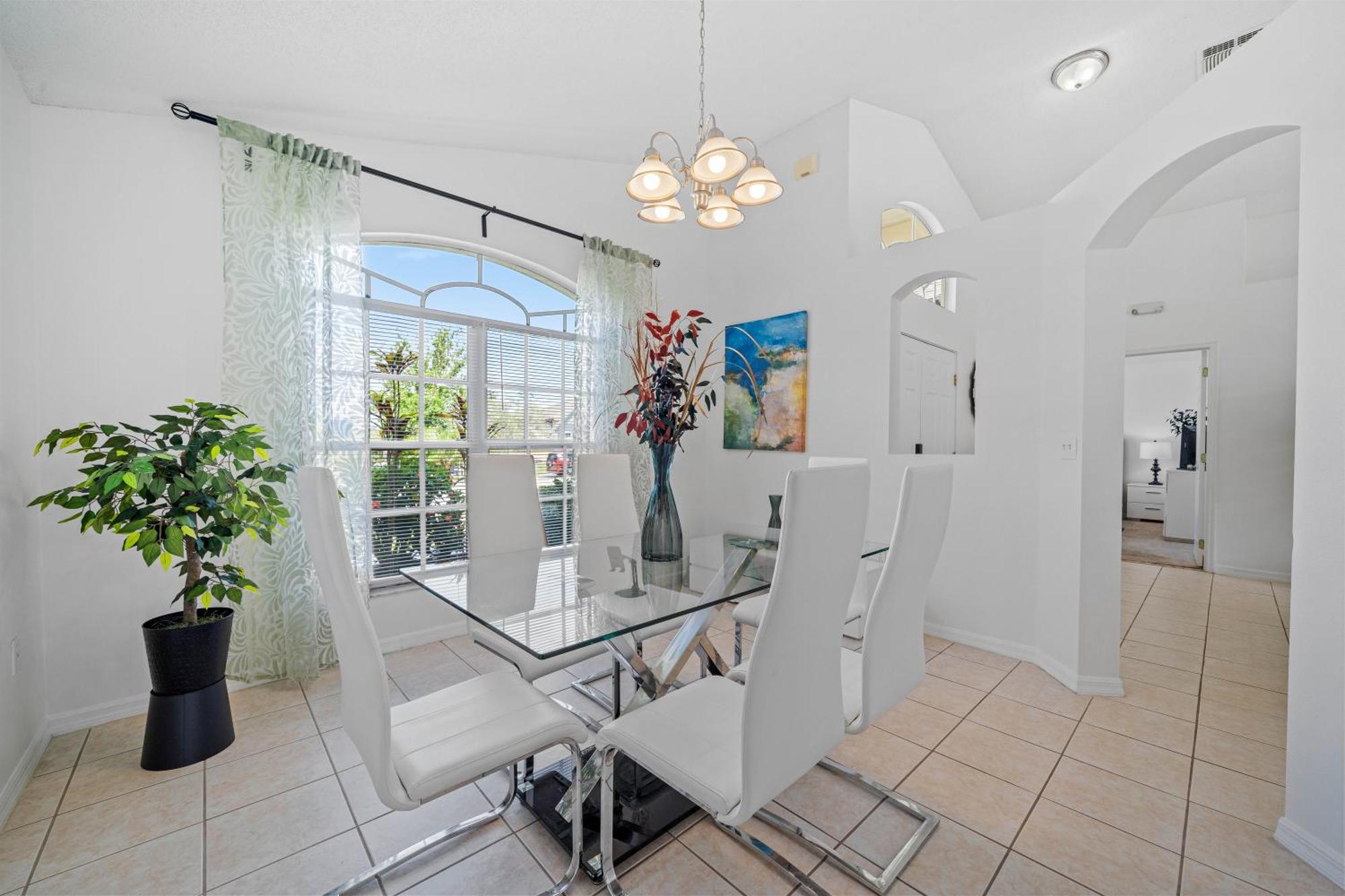 Stunning 4-bedroom W/ Pool - Close To Parks And Gulf Courses! *