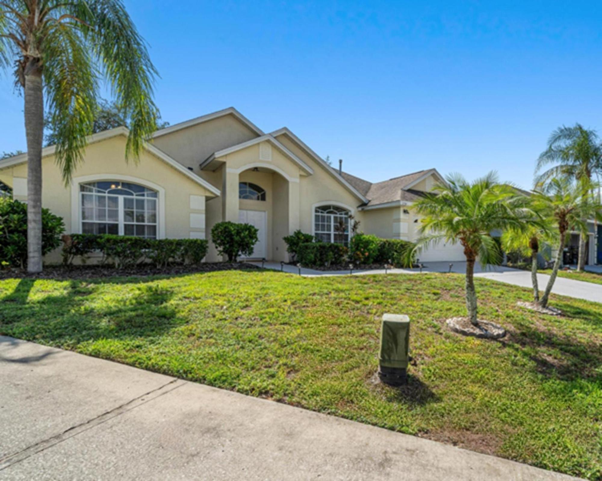 Stunning 4-bedroom W/ Pool - Close To Parks And Gulf Courses! Villa